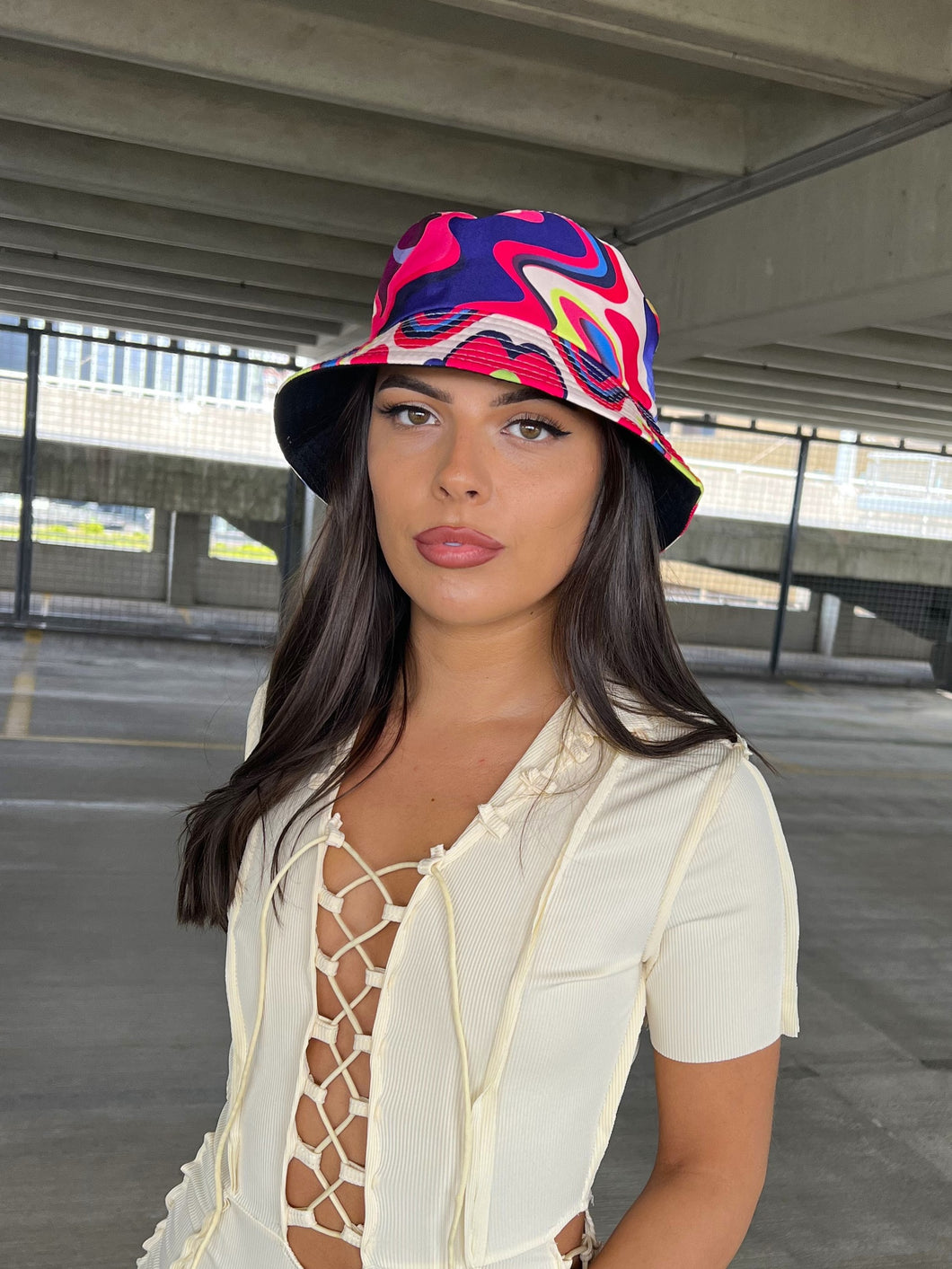 SWIRL BUCKETHAT